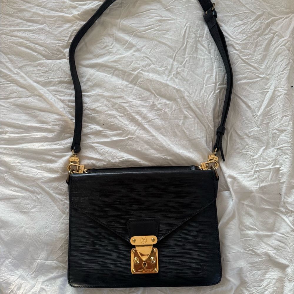 Louis Vuitton Black Epi - Picture 2 of 13